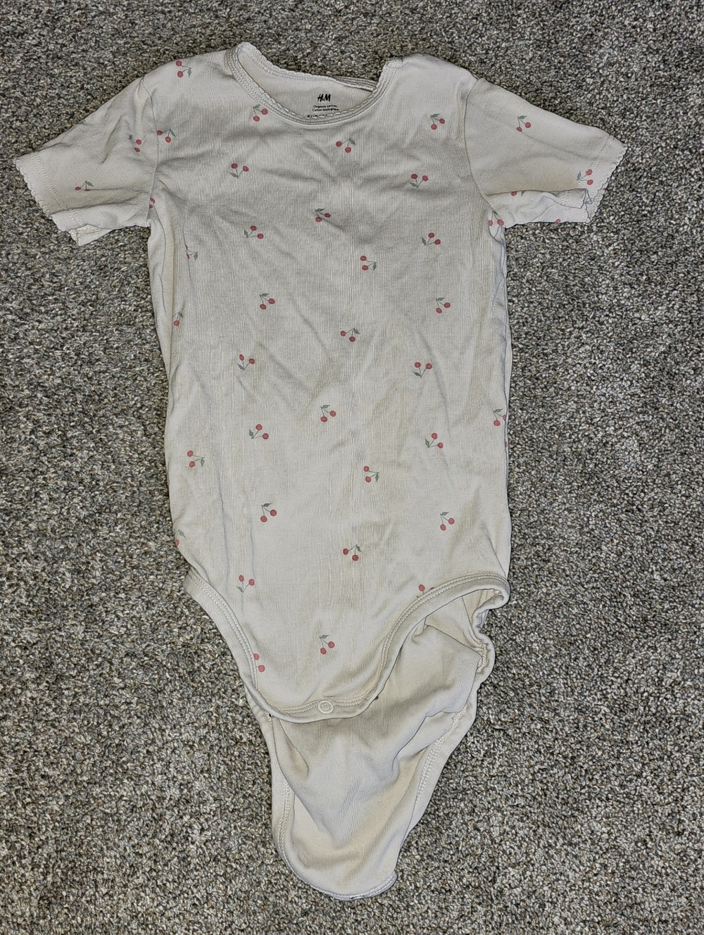 NEW H&M White Organic Cotton Cherry-Print Short Sleeve Bodysuit Size 3 - 4
